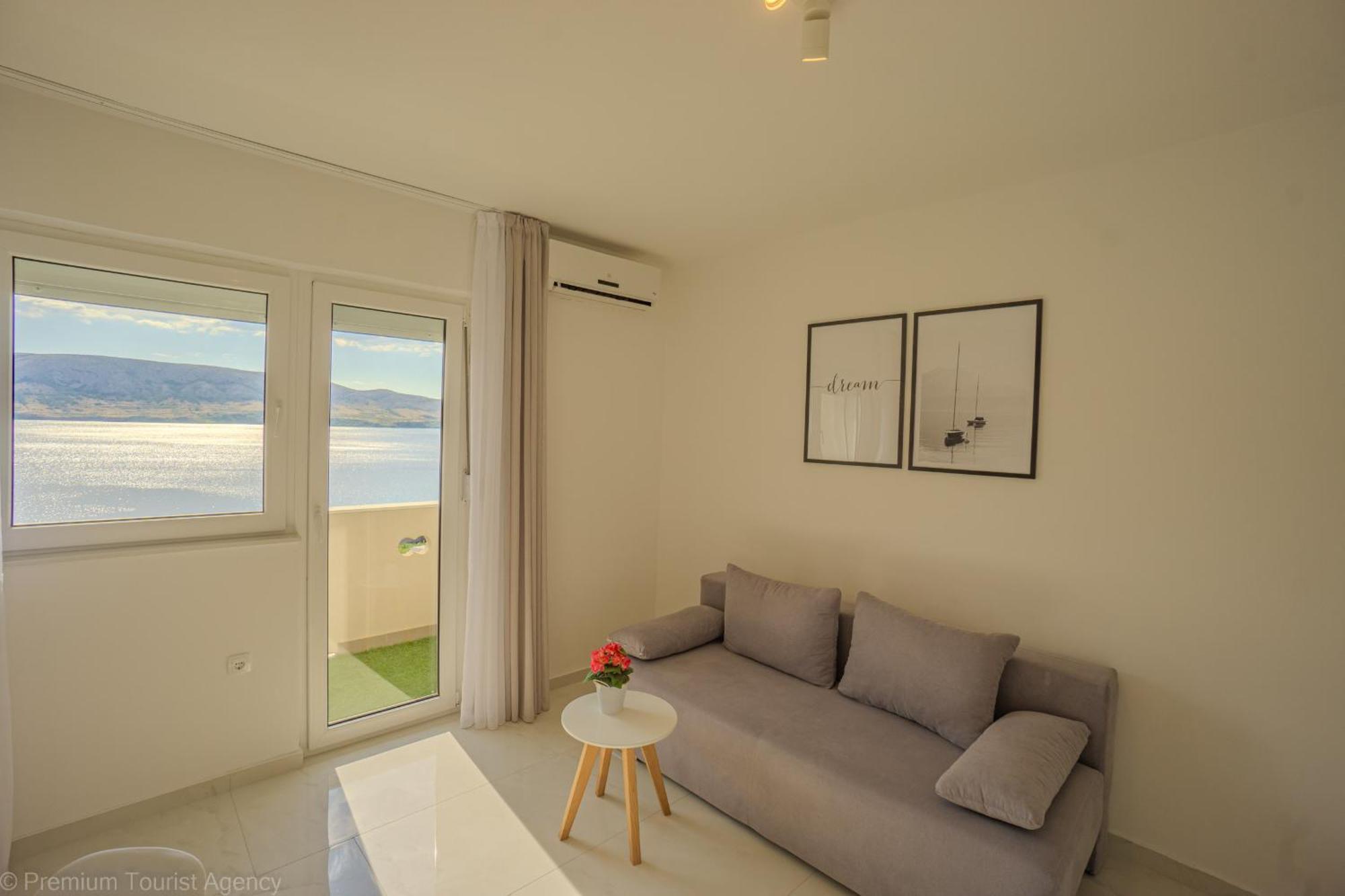 Apartment Zlatna Vala Relaxation In A Very Quiet Location
